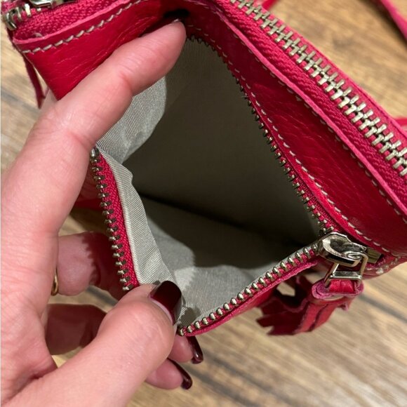 EUC Roots Vintage Small‎ Crossbody Bag - Hot Pink - Picture 9 of 13